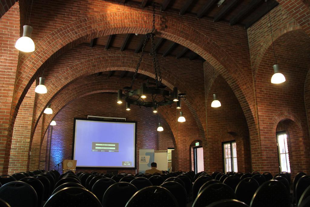 Hotel De Volksabdij Ossendrecht Bagian luar foto